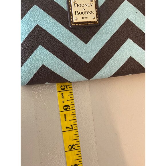 Dooney & Bourke Chevron Wristlet Wallet Brown & Blue Leather Red Interior - Picture 7 of 8